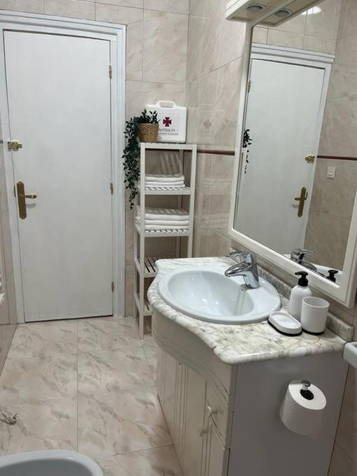 Apartamento Bilbao-Basurto-San Mames Bagian luar foto